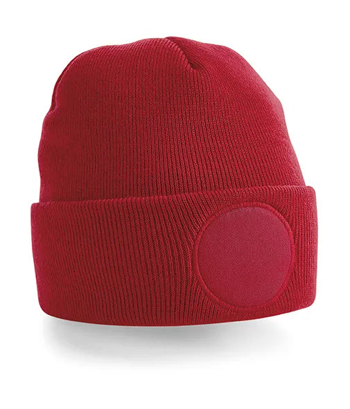 Bonnet Beechfield BF446 rouge avec patch rond personnalisable - COCO PYLA Biscarrosse